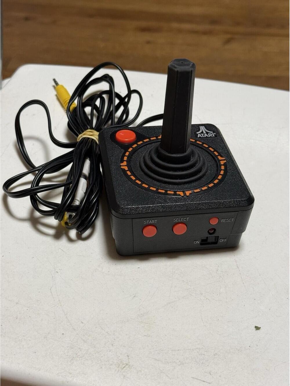 2002 Atari Plug N Play 10 in 1 TV Joystick Game Jakks Pacific Tested Handheld